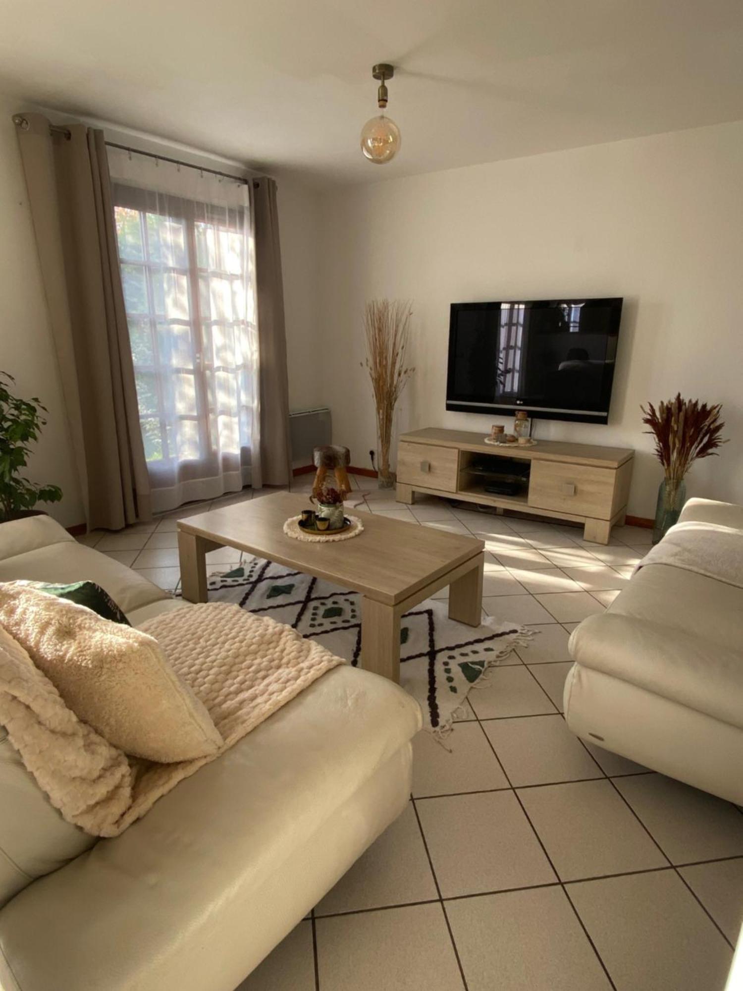 Chambre Dans Maison Pres Disneyland Paris - 2 قلعة بري-كومت-روبير المظهر الخارجي الصورة